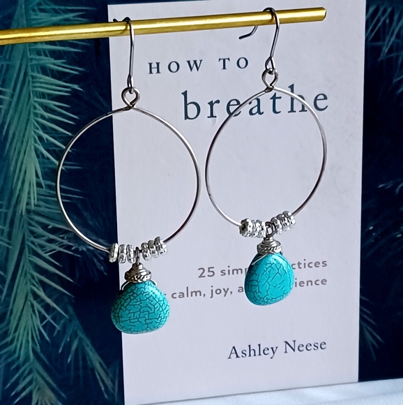 Vintage Silver Hoops w/ Turquoise Howlite - Picture 1 of 8